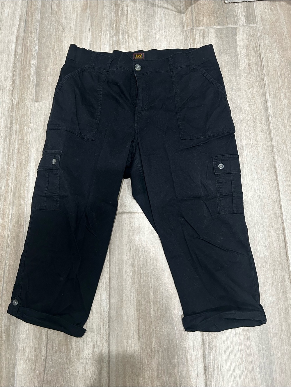 Lee Women’s Black Capris
Size 18W - Picture 1 of 6